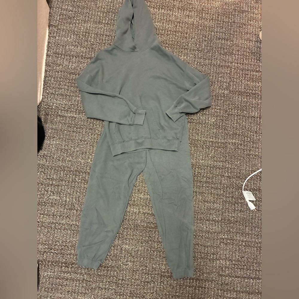 Grey hollister women’s sweat set